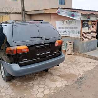 A picture of 2002 Toyota 2002 Nice