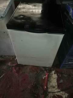 classifieds/fridges