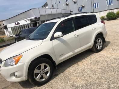 A picture of SUPER GRADE A BELGIUM TOKS 2011 TOYOTA RAV4 FOR SALE