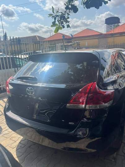 A picture of 2011 Toyota Venza Sedan