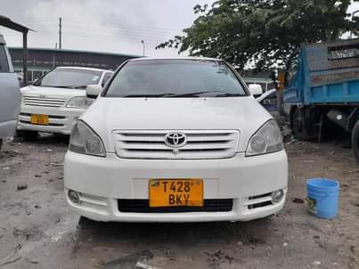A picture of TOYOTA IPSUM Bei million 4 8