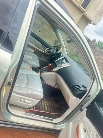 A picture of Few months used Lexus RX330. Year 2007. Location Enugu. Ac