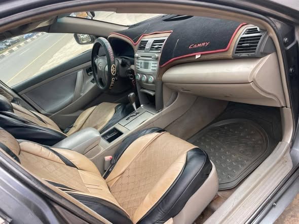 A picture of Another distress 2008 Toyota Camry with sound engine and gear