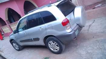 A picture of Toyota RAV4 04 model baked on first body engine and