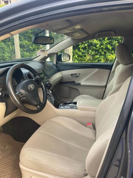 A picture of Awoof Deal Registered Toyota Venza 8 5m