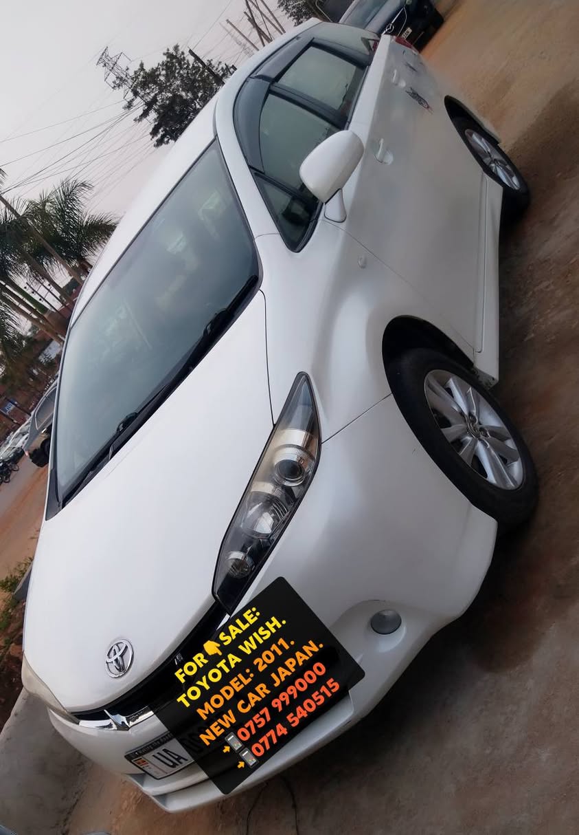 A picture of QUICK SALE TOYOTA WISH 2011 PLIZJUST CALL0757 999000 0774 540515