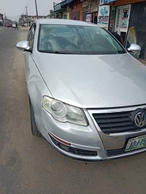A picture of Volkswagen Passat 2005 2006 Engine sound AC chilling like ice