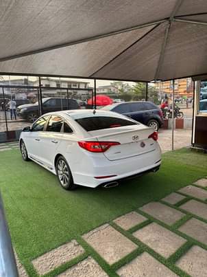 A picture of Hyundai Sonata