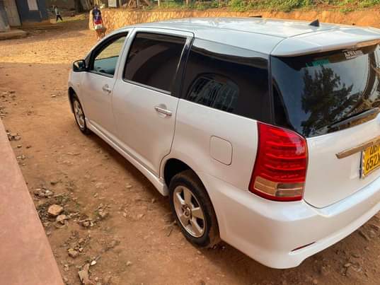 A picture of Toyota wish 22m