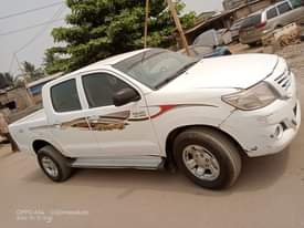A picture of 2010 Toyota hilux manual drive with Auxiliary Pure firstbody everything