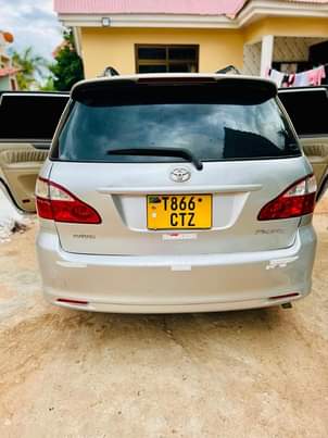 A picture of Toyota Picnic 6 5Mil Dodoma Town