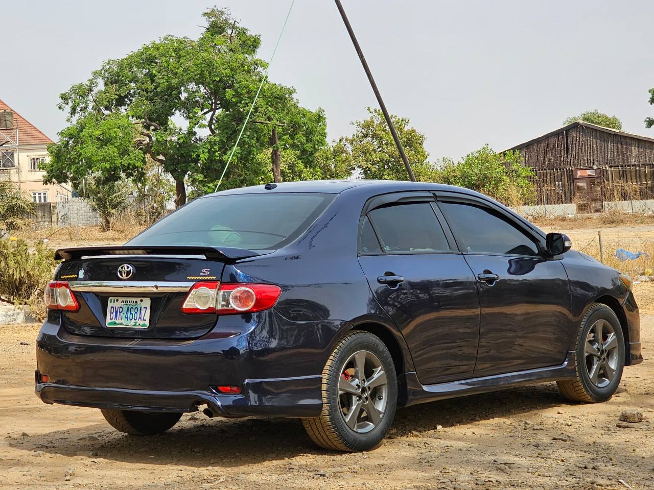 A picture of TOYOTA COROLLA SPORT 2012