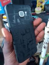 A picture of Samsung s6 haina kipengele