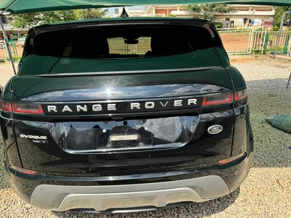 A picture of 2020 Range Rover EVOUGE foreign price 59.5M Location Abuja 08160229978