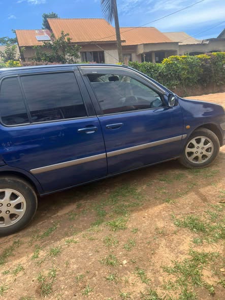 A picture of Toyota Raum