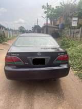 A picture of 2005 model Lexus Es330 buy and drive
