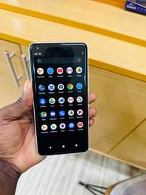 A picture of Google pixel 2xl gb64