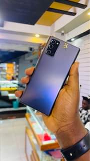A picture of Samsung note 20