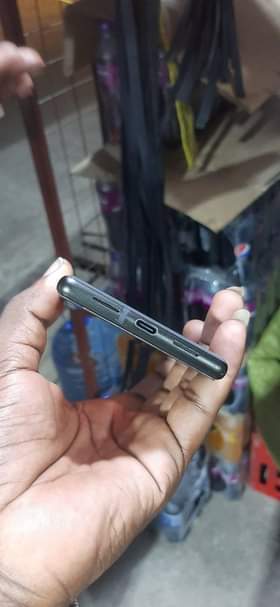 A picture of Google pixl 6a