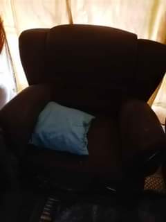 classifieds/furniture sofas