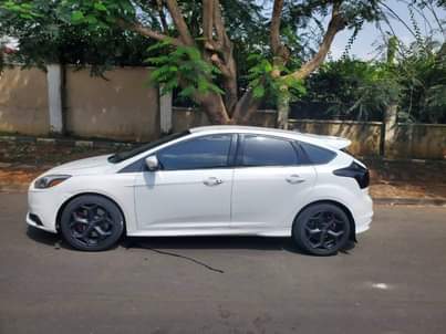 A picture of 2010 FORD 2010