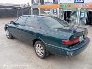 A picture of Toyota Camry 2001