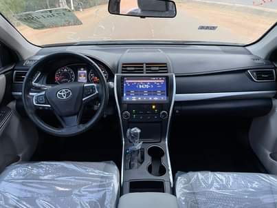 A picture of 2017 direct Belgium 2017 Toyota Camry with full duty played