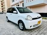 A picture of Toyota Sienta 9 500 000