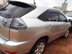 A picture of 2004 Toyota Harrier 2004