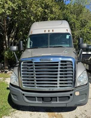 A picture of 2016 Daimler AG Freightliner Cascadia