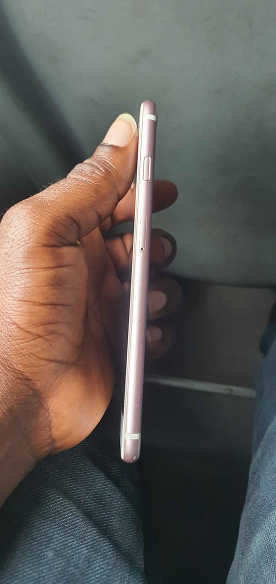 A picture of Apple iPhone 6s 