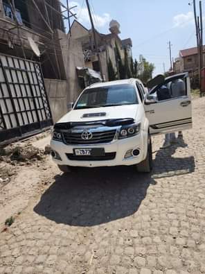used toyota hilux
