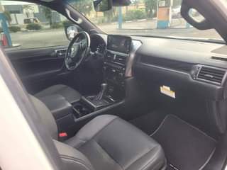 A picture of 2022 Lexus GX 460