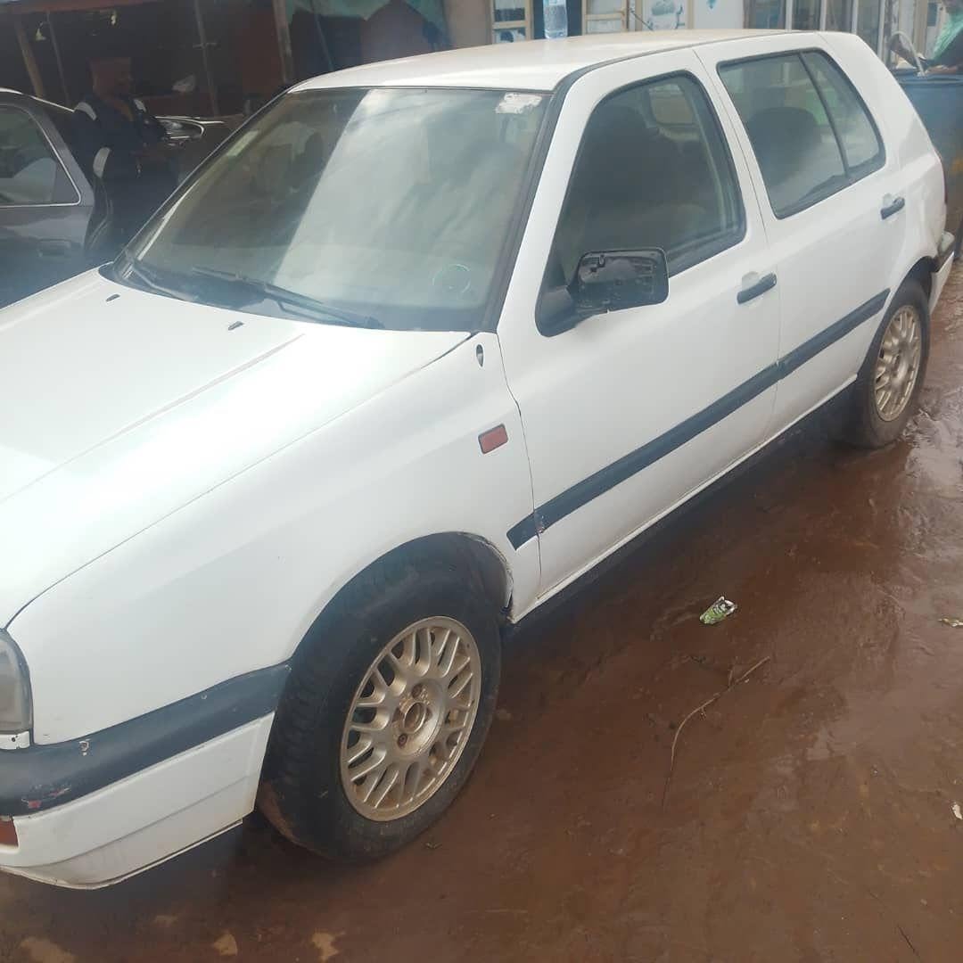 A picture of 2004 Golf golf
