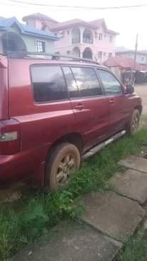 A picture of Toyota Highlander 03