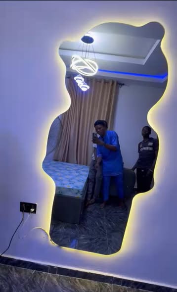 A picture of Wall Glass Mirror