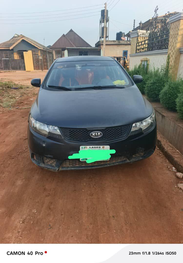 A picture of 2010 Kia cerato