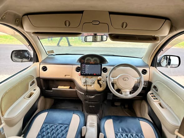 A picture of Toyota sienta