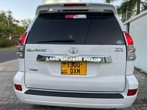 A picture of TOYOTA LAND CRUISER PRADO BEI MILIONI 57