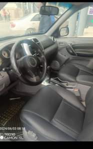 A picture of Toyota Rav4 2003 Engine and Gear very sound AC is