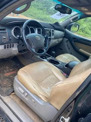 A picture of Toyota 4Runner 05