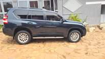 A picture of  Land Cruiser Prado 2016 Registration Number UBE J Price