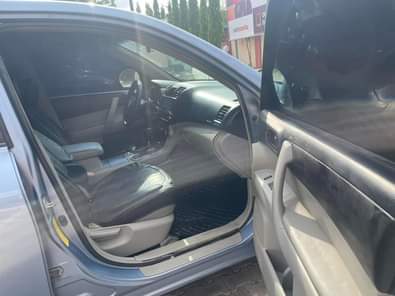 A picture of Clean used Highlander 2010 with owner Untermpered Engine and gear