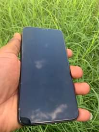A picture of iPhone 11 Pro max 128gb