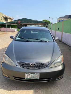 A picture of Toyota Camry 04
