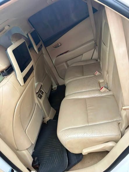 A picture of NO SINGLE COMPLAIN REGISTERED LEXUS RX 350 2011 FULL OPTIONS