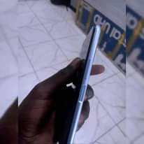A picture of vivo y20 internal 32gb ram 3 haina kipengele fingerprint pemben