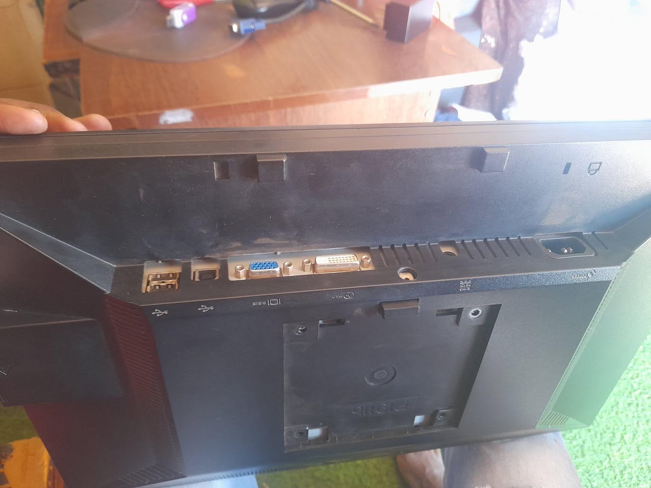 A picture of 19inch monitor