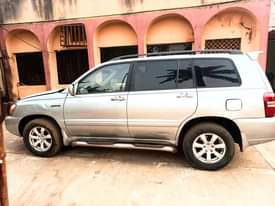 A picture of Highlander 2005 model