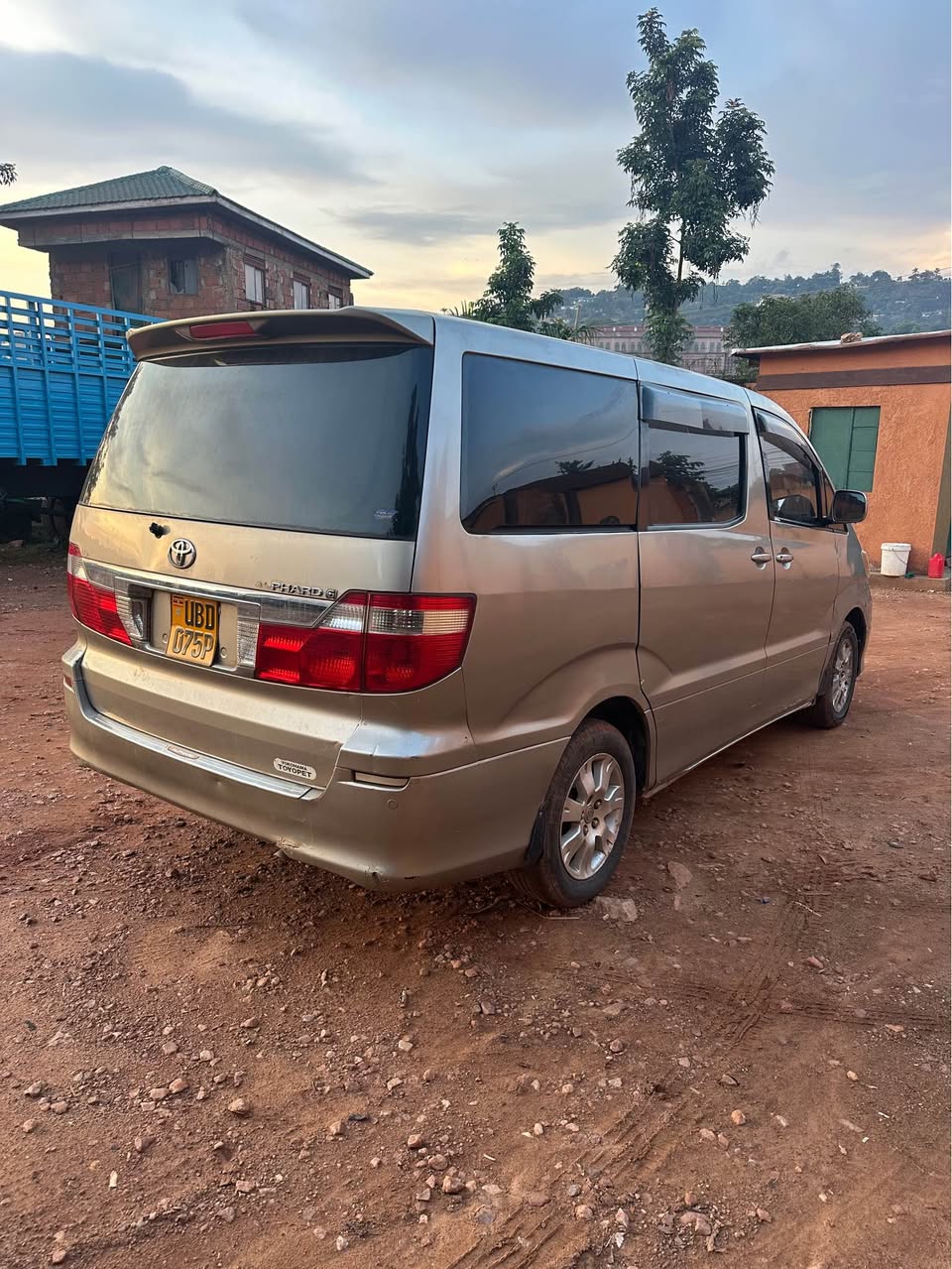 A picture of Toyota alphard 3 0